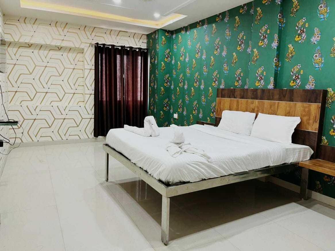 Oyo 88521 Hotel Swagstay Indore Buitenkant foto